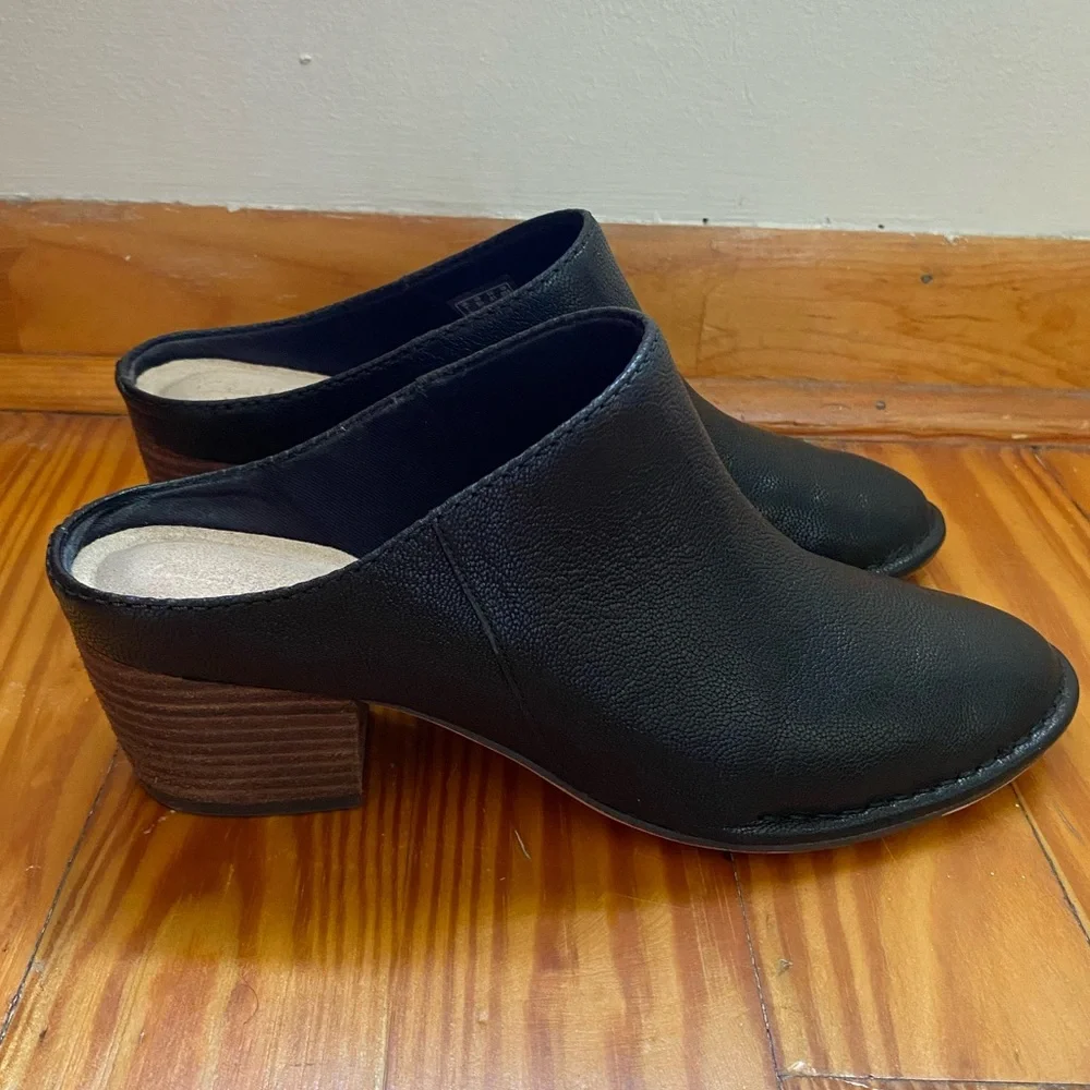 LIKE NEW Clarks Isla Black Leather Mules Size 9.5 - Picture 5 of 6